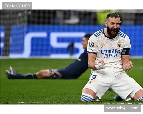 本泽马2021-22赛季44球15助的金球级表现解析